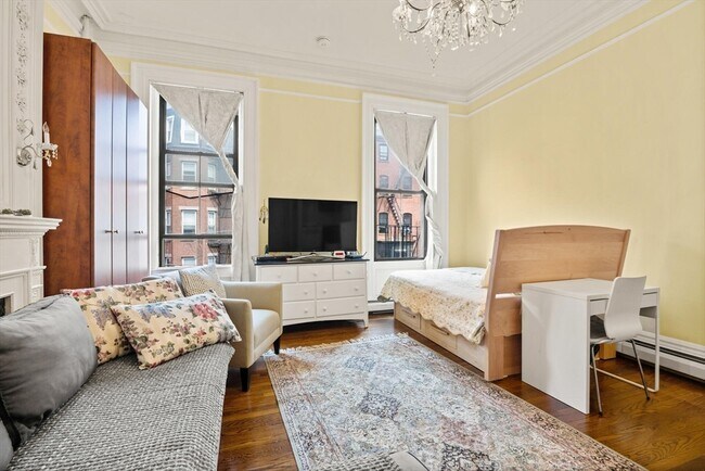 Building Photo - 227 Marlborough St Unit 6 Rental