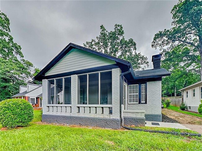 Building Photo - 2147 Cascade Rd Rental