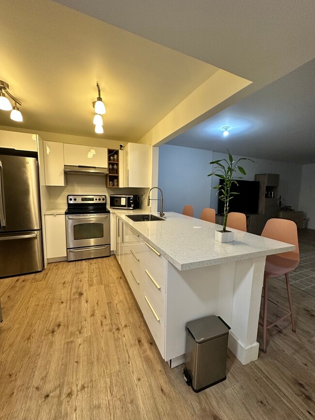 Eat in Kitchen - 410 NW 68th Ave Unit 111