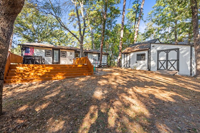 Photo - 319 Hideaway Lane Central