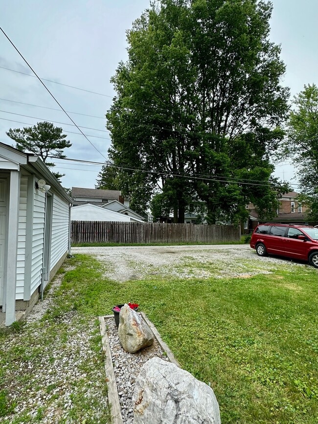 Photo - 121-125 N Jefferson St Unit 125