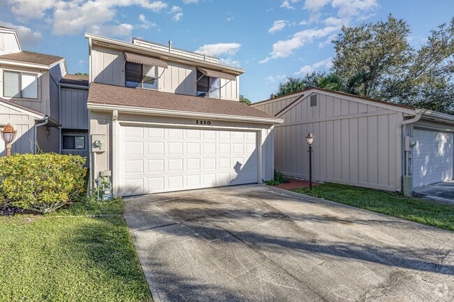 Building Photo - 1250 Admiralty Blvd Rental