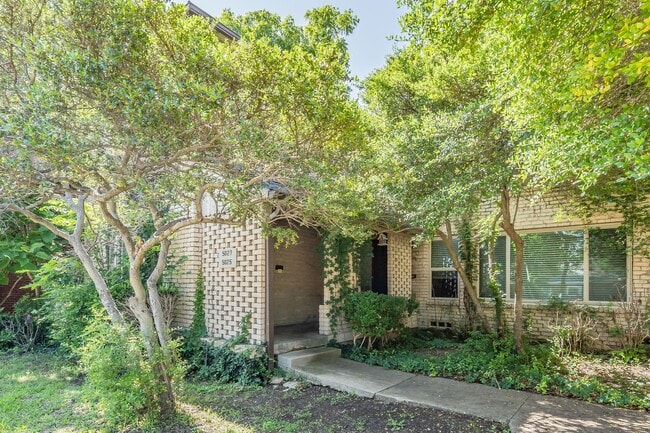 Photo - UPDATED 2 bedroom, 1 bathroom with 1 garage space