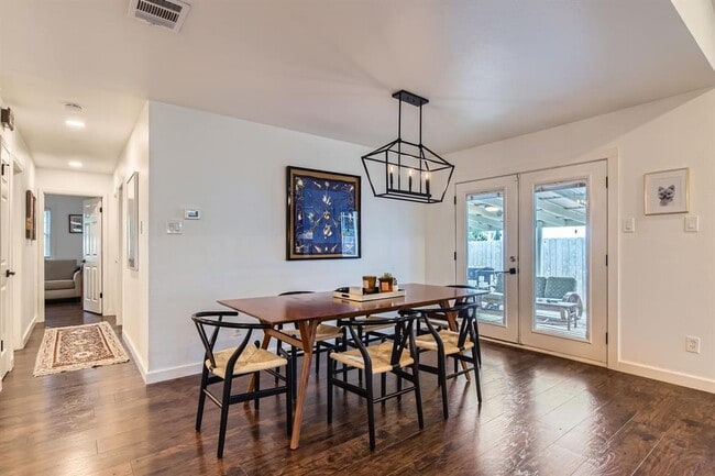 Photo - 7905 Wycombe Dr