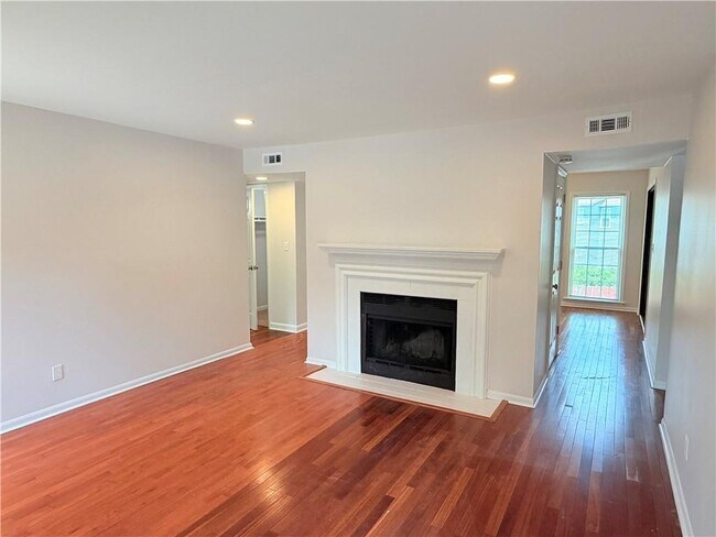 Photo - 1166 Booth Rd SW Unit 908
