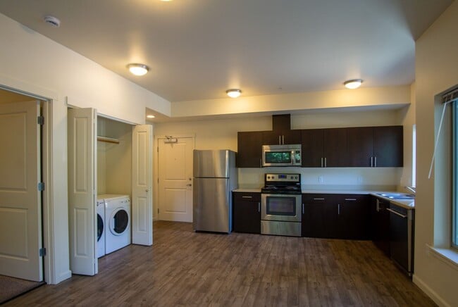 Photo - 1650 SE Harold St Unit 01