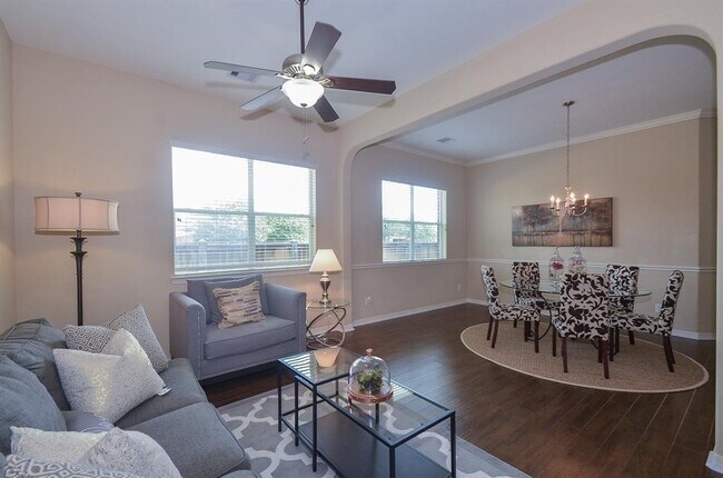 Photo - 4107 Elk Bluff Ln