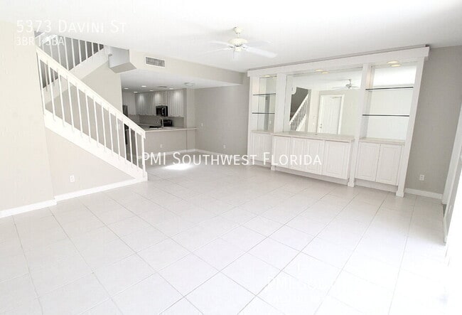 Photo - 5373 Davini St