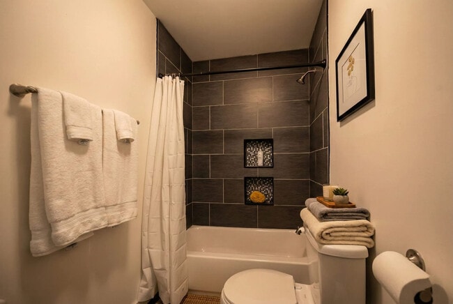 Photo - 710 N Franklin St Unit SI ID1604257P