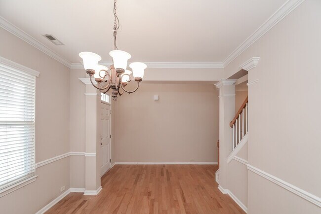 Photo - 648 Ashbrittle Dr