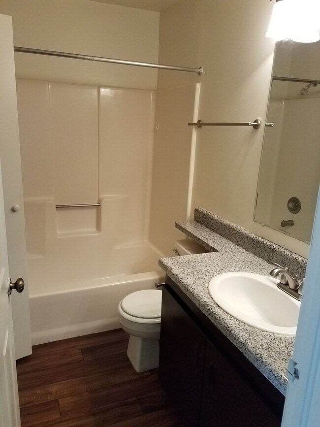 Mad River Apartments Dayton, OH