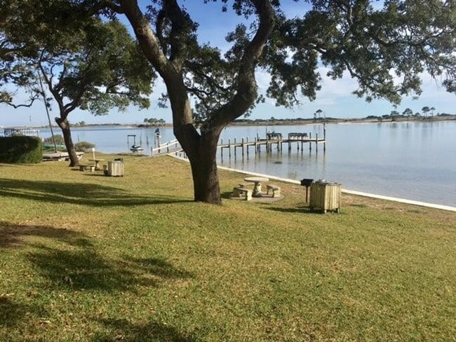 Photo - 1 bedroom for rent with community pool, laundry & waterfront!