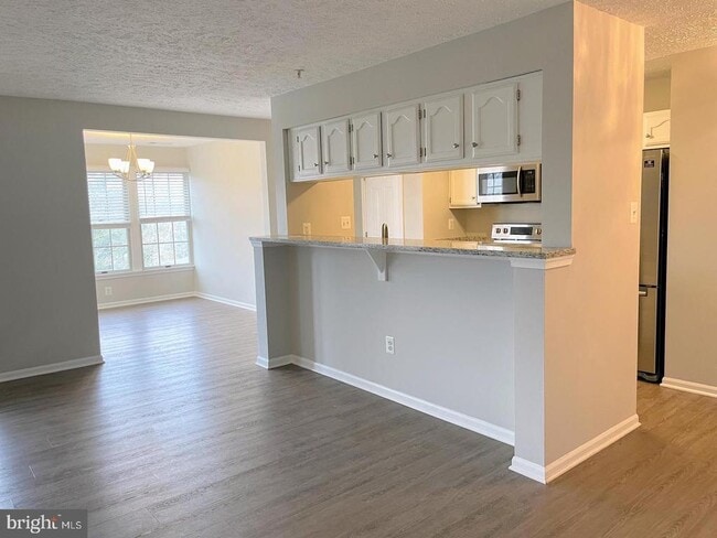 Building Photo - 13107 Briarcliff Terrace Unit 2-208 Rental