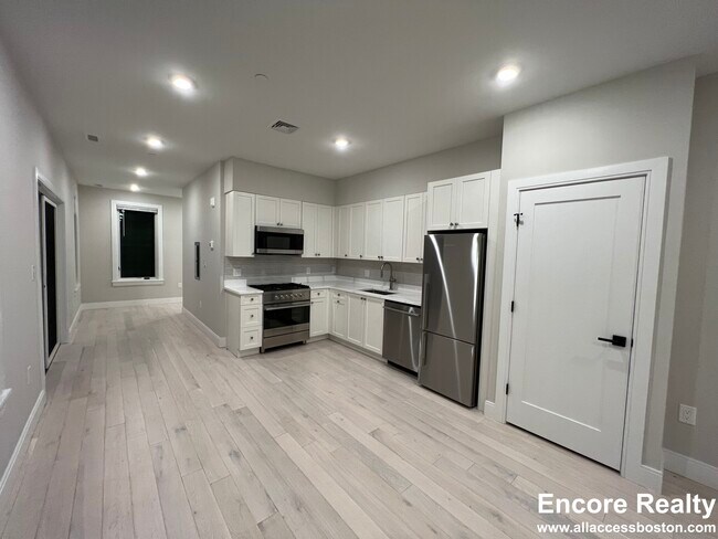 Photo - 191 Green St Unit 405