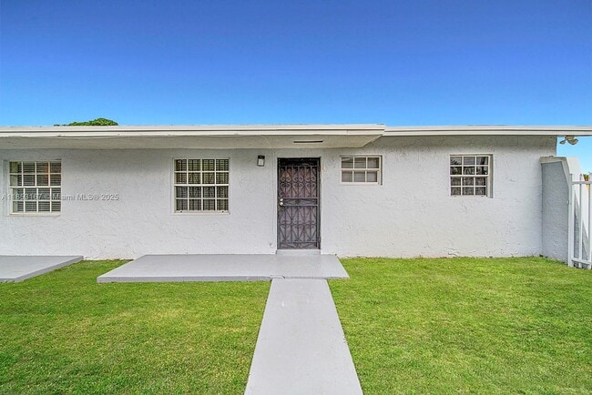 Photo - 19110 NW 36th Ave Unidad 19110