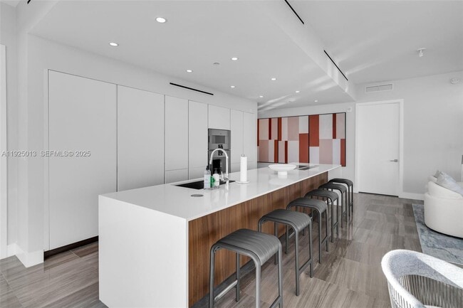 Photo - 6901 Collins Ave Unidad 502