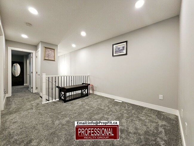 Photo - 6044 179 Av NW