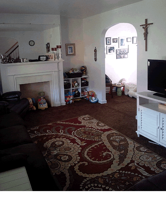 living room w/furniture - 1919 Columbia Ave