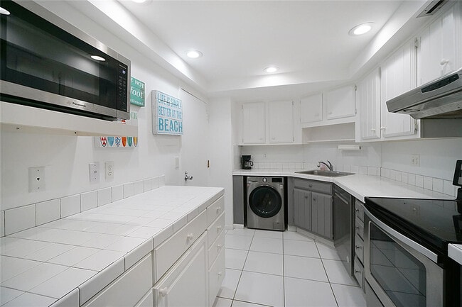 Photo - 2400 Presidential Way Unit 502