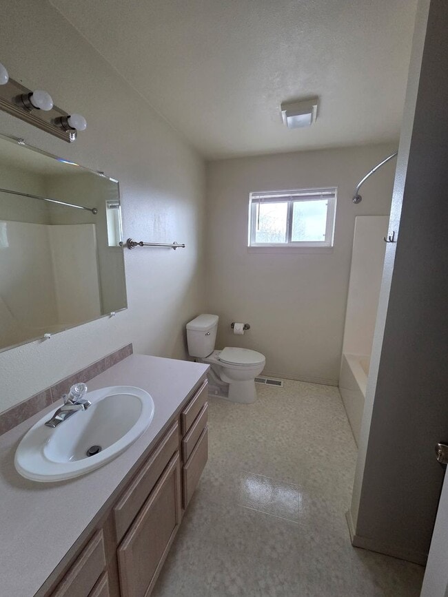 Photo - 4 bedroom 2 bath home in Bozeman with double attached garage