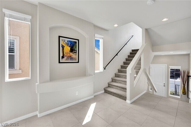 Photo - 9770 Hawk Crest St