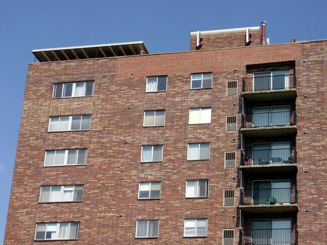 Top floors of northwest corner from Hilliard Road - Richard Hilliard House Condominiums