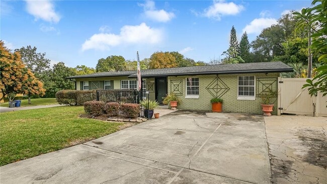 Photo - 2992 Chantilly Ave