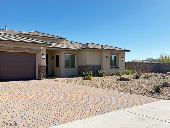 Photo - 8480 Warbonnet Way