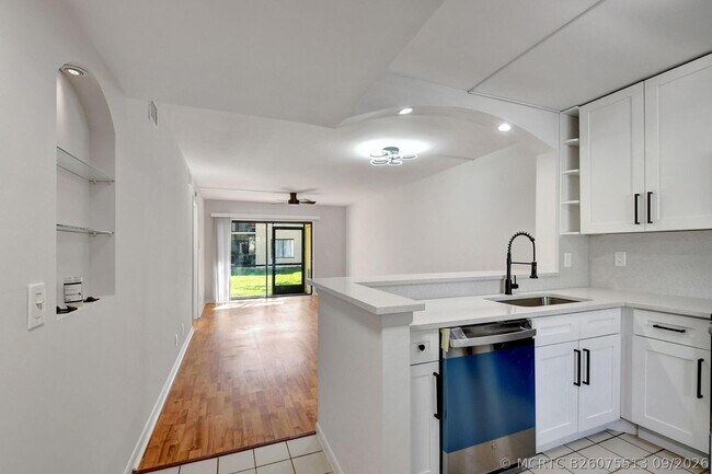 6550 Somerset Dr Unit 107