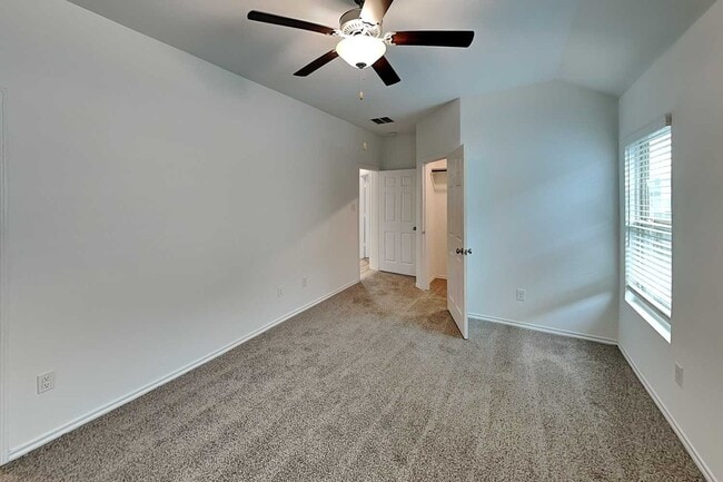 Photo - 18727 Faustina Way
