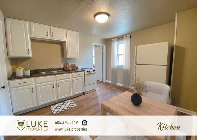 Photo - 310 W 18th St Unidad 4