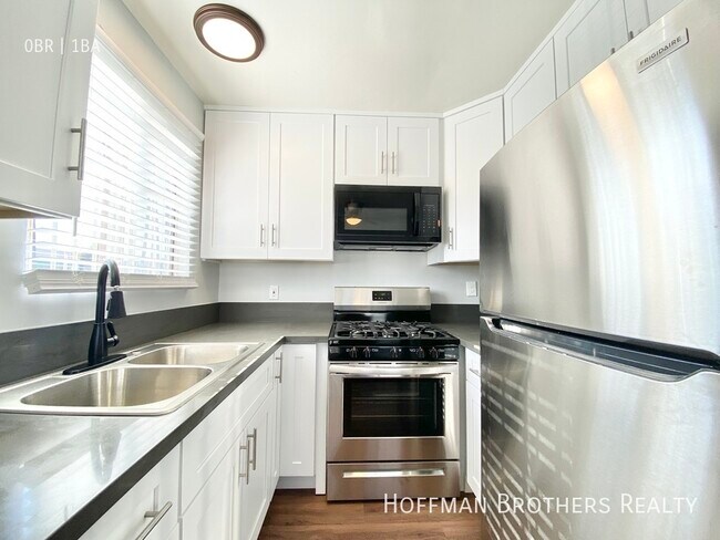 Photo - 1661 N Bronson Ave Unit 3