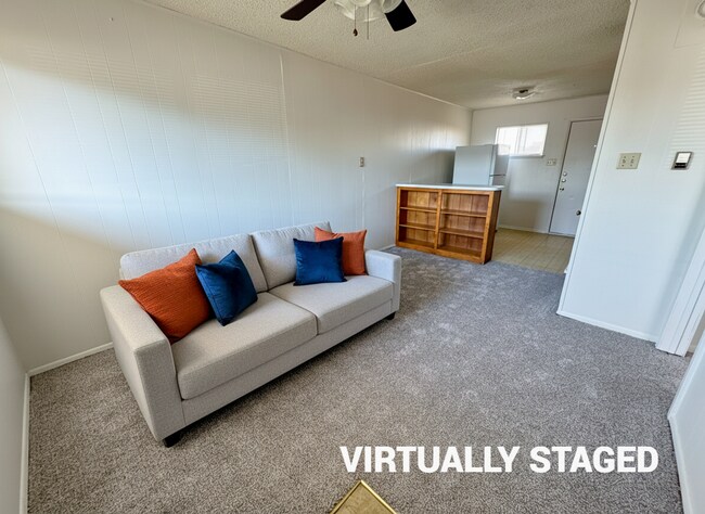 Photo - 807 W Hallmark Ave Unidad C