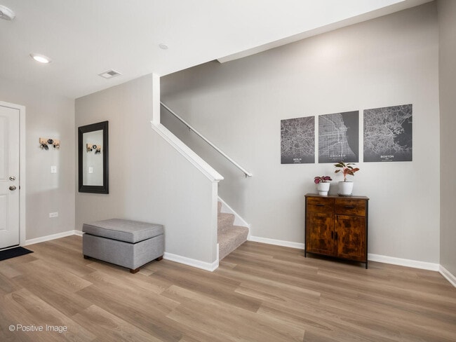 Photo - 1080 Bogart St