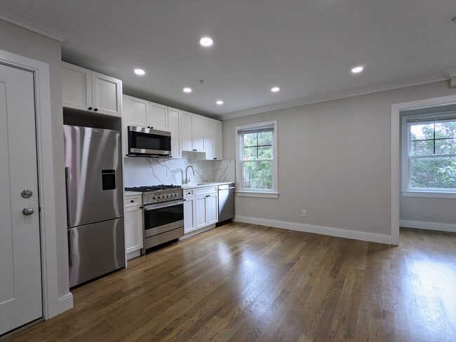 17 Channing St Unit 1
