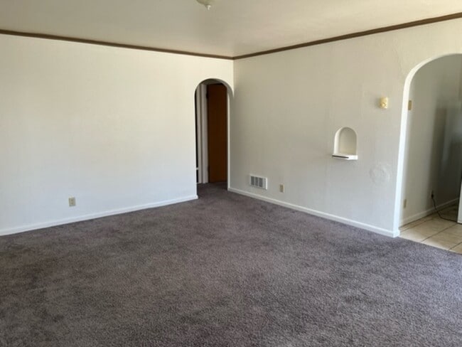 Photo - 438 S Kimball St