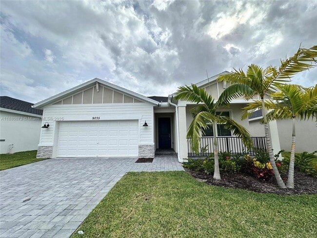 Building Photo - 9035 Dahlia Cir