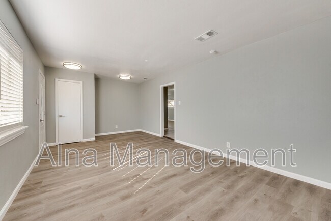 Photo - 345 James Ln