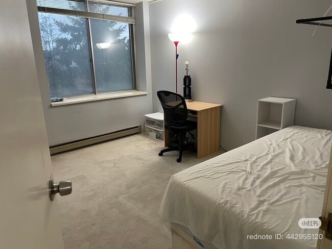 Photo - 4540 8th Ave NE Unit 502