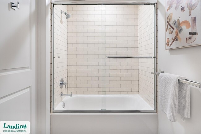 Photo - 933 McGee St Unidad 2-810.1411592