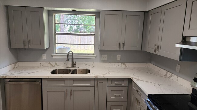 Photo - 2628 Dawson Ave