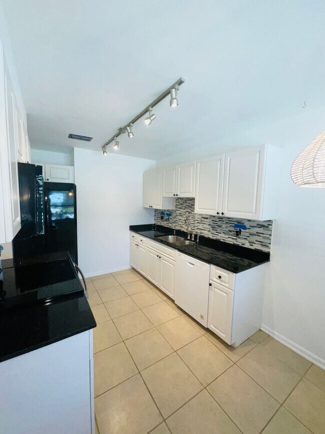 316 Hernando St Unit B