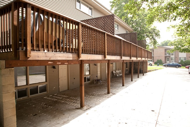 Photo - 205 Eisenhower Dr Unit 2