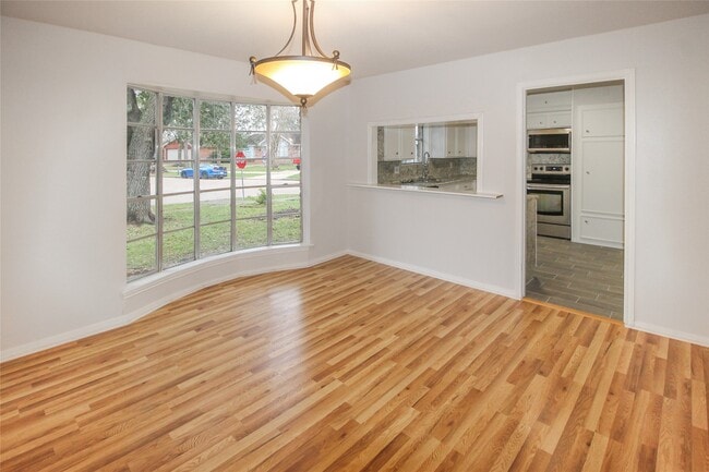 Photo - 10534 Huntington Wood Dr
