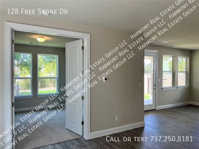 Photo - 128 Free Stone Dr