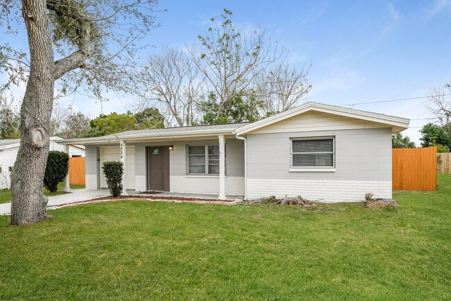 Photo - 4024 Cranbrook Pl