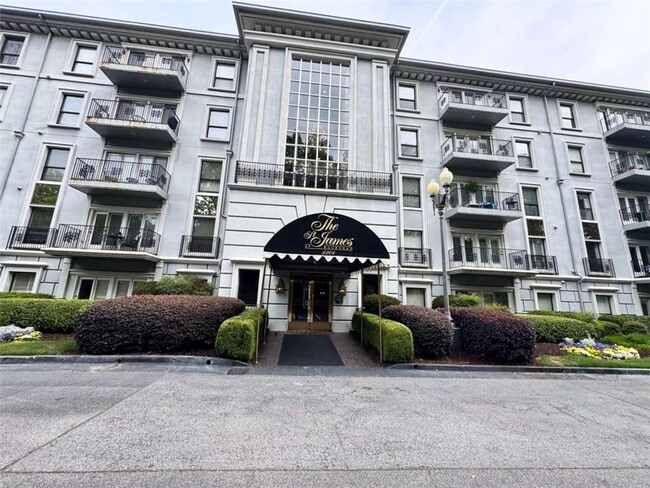 Building Photo - 3201 Lenox Rd NE Unit 2