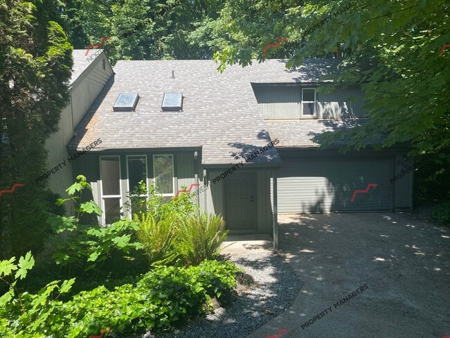 Building Photo - R277F Unit A
