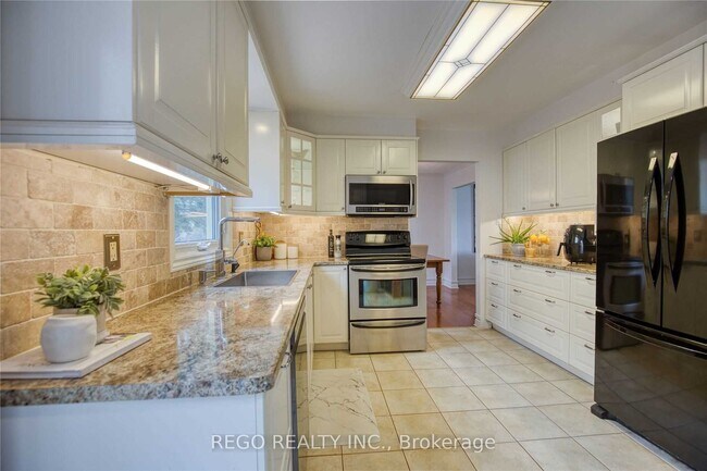 Photo - 2 Pauline Pl Unit Lower