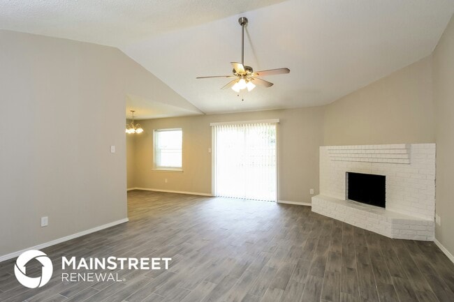 Photo - 6637 N Park Dr